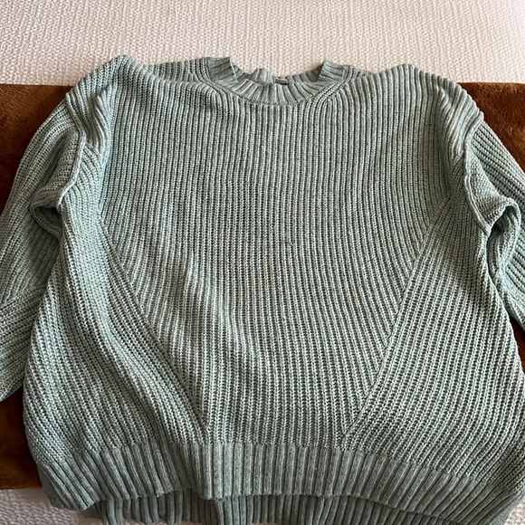 American Eagle Sweater - Picture 2 of 6